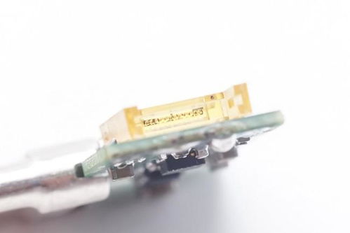 埃尔法光电科技推出光纤USB C解决方案,支持100W功率,5米长度